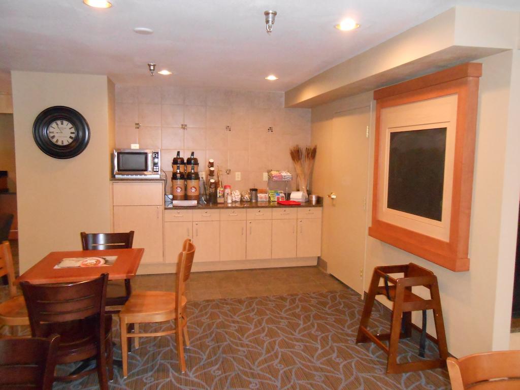 Americinn & Burnsville, Mn 3*